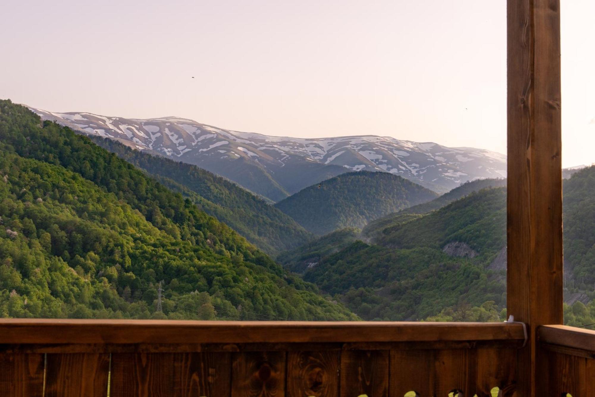 Motives Inn Dilijan Exterior photo
